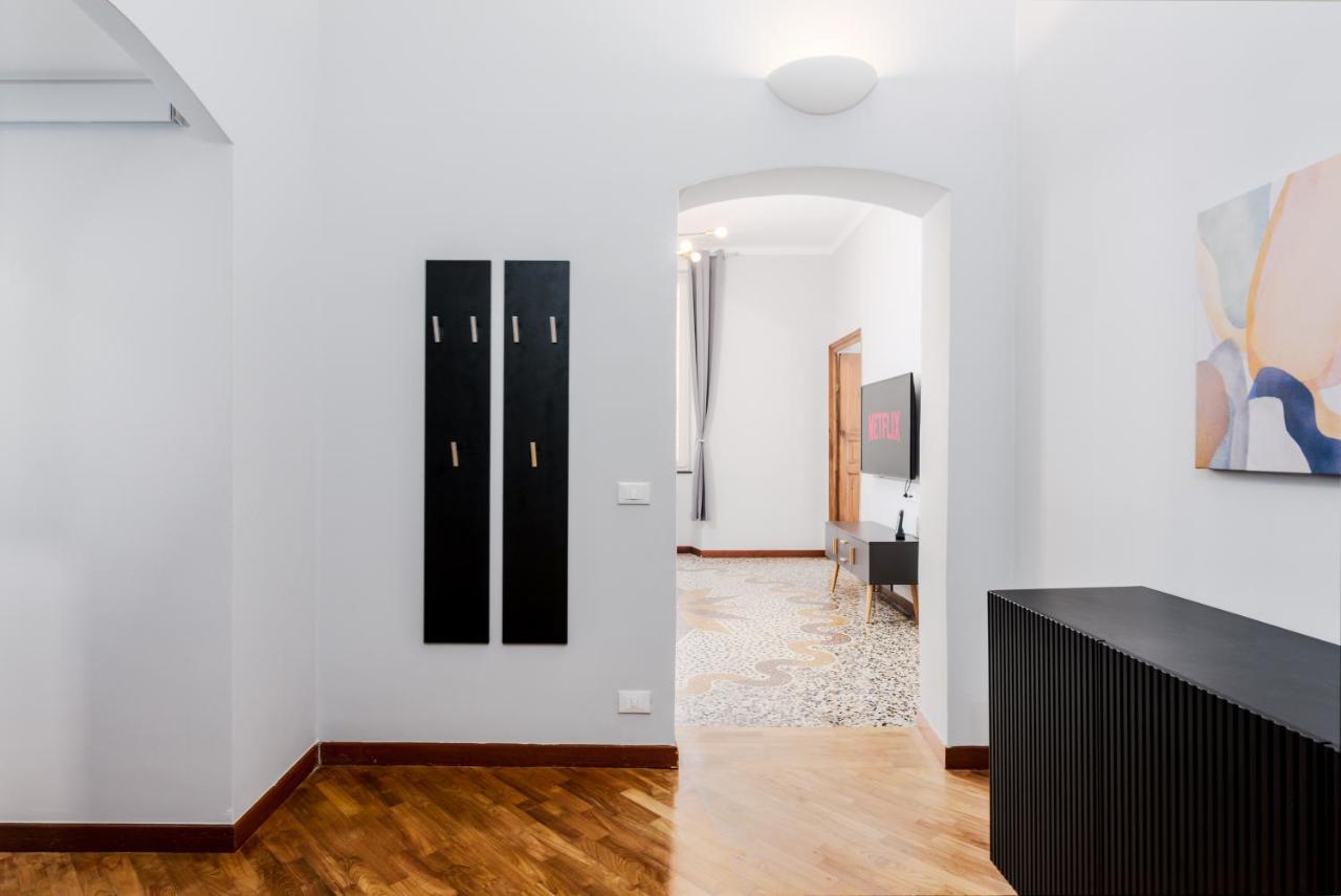 Esclusivo 130 Mq + Terrazzo Via San Vincenzo Apartment Genoa Luaran gambar