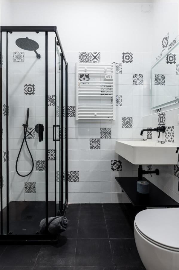 Esclusivo 130 Mq + Terrazzo Via San Vincenzo Apartment Genoa Luaran gambar