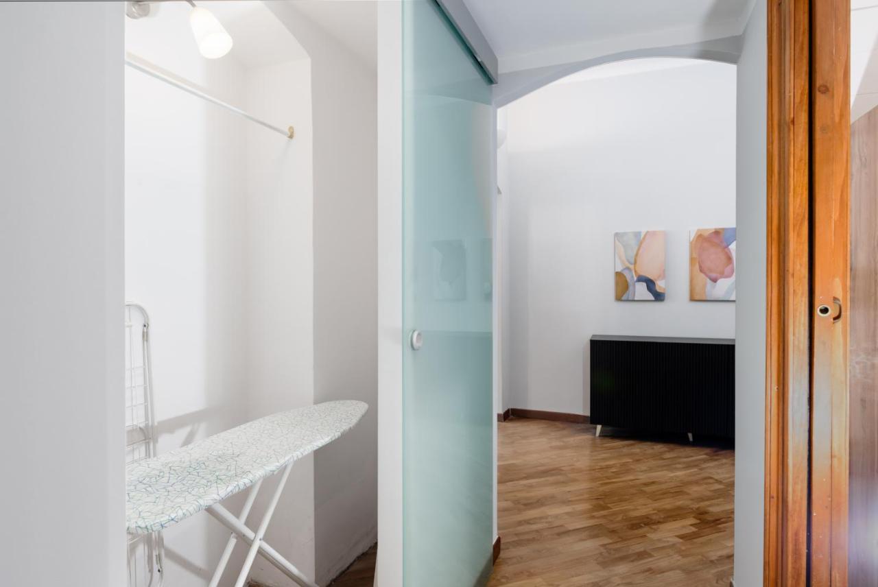 Esclusivo 130 Mq + Terrazzo Via San Vincenzo Apartment Genoa Luaran gambar