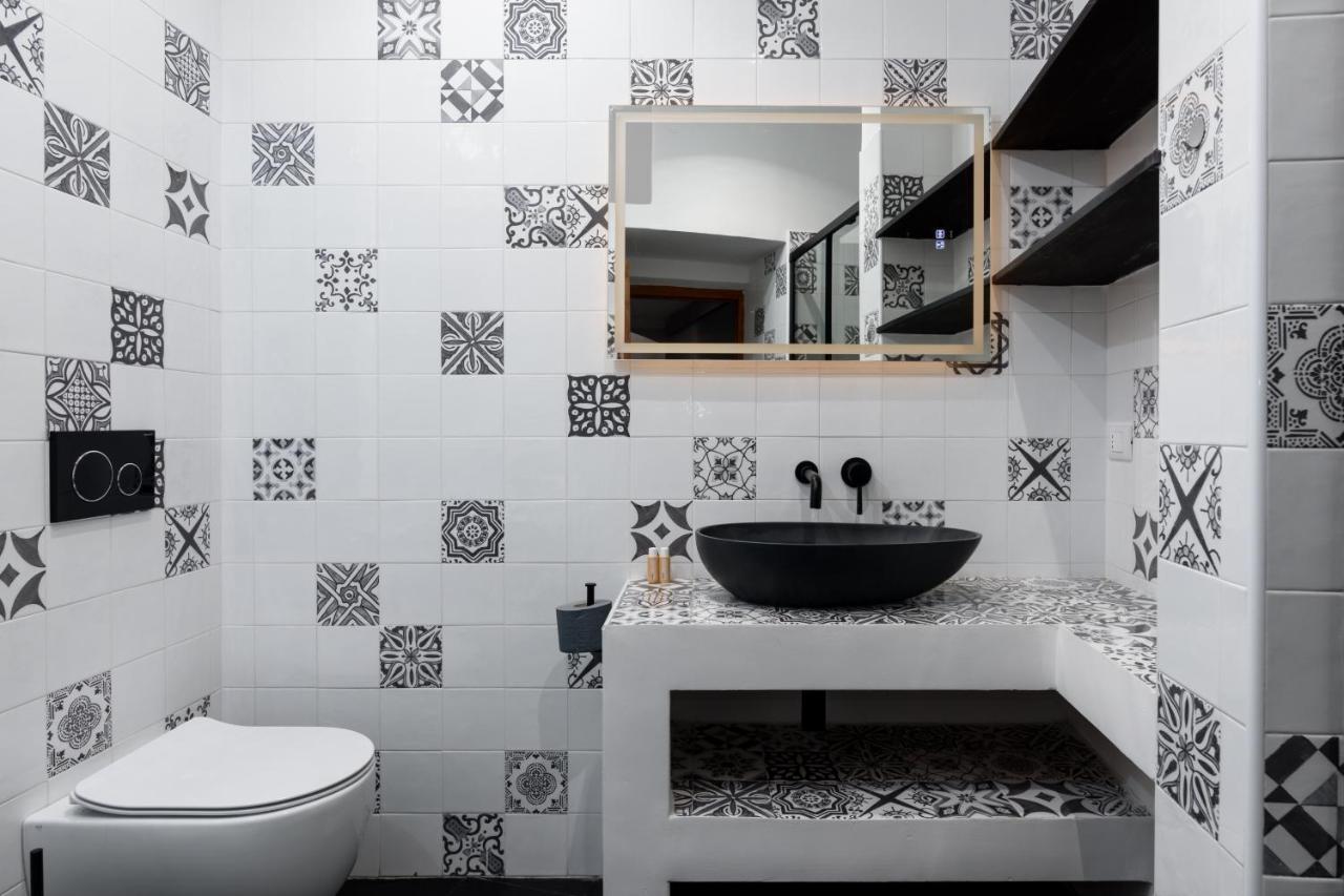Esclusivo 130 Mq + Terrazzo Via San Vincenzo Apartment Genoa Luaran gambar